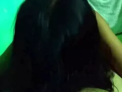 Steddatter bøjer sig for onkels lyst