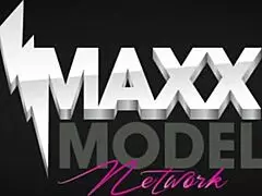 i'm a milf having some outdoor fun with my big ass.