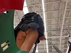 i hunt for milf asses in the mexican supermarket