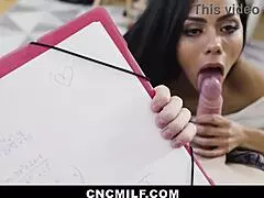 Gue kasih ibu tiri ngentot freeuse dari belakang