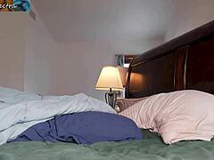 Matrigna grosse tette naturali riceve azione libera ogni mattina 😍