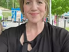 i admire hot kim's natural tits