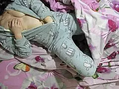 sexy mom looking hot 😍