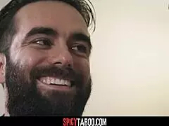 Милфа с жирной жопой доминирует над жеребцом и шлёпает по заднице