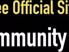 Sophie dee rubs her dildo on those juicy tits 😋