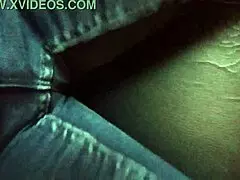 GRETA LA AMA IL BLUES E I JEANS, CHE BELLA BRUNETTE MATURE!