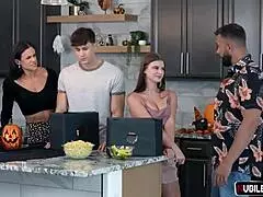 Ladies SWAP FAMILY Halloween BOXES at the party