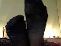 your daily fix of my sexy feet awaits