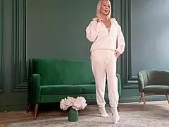 Behind the scenes of a playboy model photoshoot in public. Blonde milf poses naked outdoors.