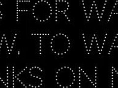 Hei, vitsittelin vaimolle tunkeilijana ja se kastui ihan litimäräksi!