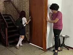 Můj otčí mě šuká každou chvíli svým monstrózním čurákem