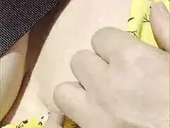 Η Γυναίκα Φλασάρει τα Τσιτσίδια της Οδηγώντας το Αυτοκίνητο