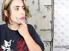 chamei minha amiga pra faxinar e ela levou pau do meu marido