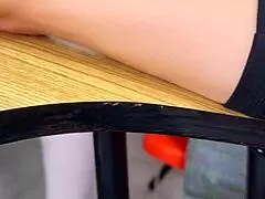 maestra mexicana poniendo examen extraordinario a estudiantes en el salon, hay otra manera de pasar maestra les pide cuerpo para pasar la materia, i mean, it's so taboo