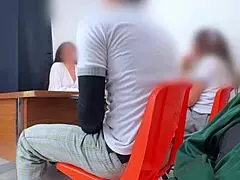 maestra mexicana poniendo examen extraordinario a estudiantes en el salon, hay otra manera de pasar maestra les pide cuerpo para pasar la materia, i mean, it's so taboo