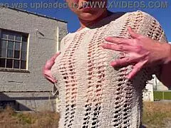 i'm flashin my huge asshole on the docks in these buttless pants, cute and curvy