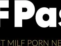 Ever tried banging tattooed milf Sarah Jessie with her silky legs spread wide?