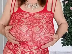 busty granny mariaold dazzles with her hairy pussy close-up in overalls 😍