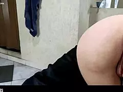 I wanna see her takin it in the ass, join the red