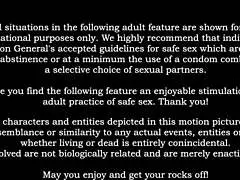 MILF Masturberer etter Strand med Solstriper