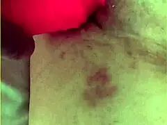 아내 큰 10 딜도 보지에 쑤셔넣기!