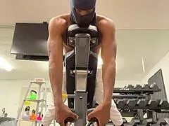 Work Out Biceps to Lift Ladies During Sex!