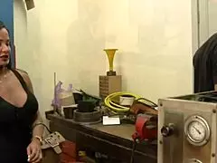 hey, went to the workshop to please the mechanic, wanna know how it went down?