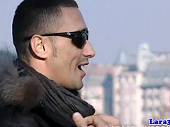 Britská milfka dostane cumshot od zvedeného Euro v doggy a zviazaná