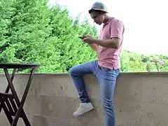 Mostohaanya elveszi mostohafia szüzességét fafaszással és punci nyelvével