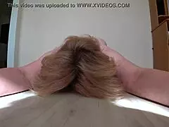 Büyük memeli 18+ üvey kız London Rose mutfakta Tristan Summers için her zaman freeuse.