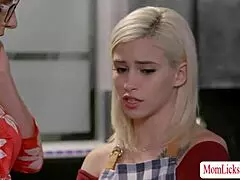 Cory Chase Invites Stepdaughter Kiara Cole Into Pussylicking