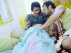 desi bihari bhabhi's hot body makes devar fuck her first time