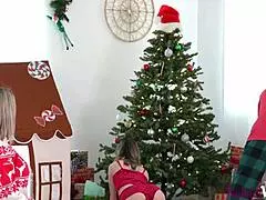 Look at that teen getting a creampie right in front of her stepmom! So hot!