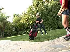 18+ jente Casi James er en kåt og vill attenåring som elsker kuk