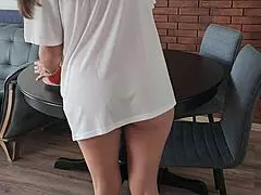 Milf in t-shirt no panties enjoys unexpected sex