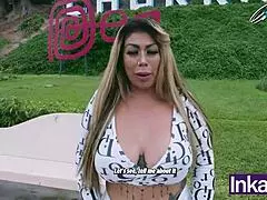 Milf Mexicana Tetona Perdida En Las Calles De Lima Recibe Ayuda De Un Joven De Pene Grande Y Termina Follada En Su Departamento