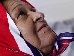 这73岁BBW妈咪浪货被黑人大屌撑爆屁眼