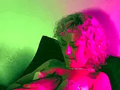 Two queens enjoy fun moments with feet and armpits