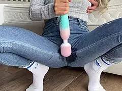 stepmom squirts cum in her tight wet leggings