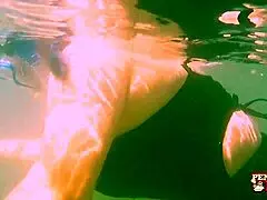 Penny Pax masturbates pussy underwater, getting horny
