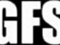 Milfă lezbi distracție în conac bântuit 🎃