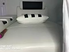 I can squirt for a whole minute with huge pussy lips