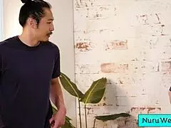 Ryan Keely Rubs Big Tits On Client During Slippery Nuru Massage