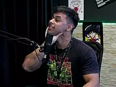 Guilherme filmmaker interviews latina for outdoor sex casting. She shows positions and fetishes 😏