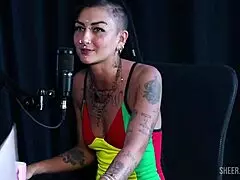 Isn't this compilation of Caroleta Roots in Bora Cast with Bruna Carlos just wild?