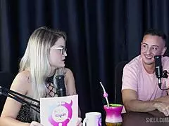 Watch Tati Weg's compilations on Bora Cast with Bruna Carlos?