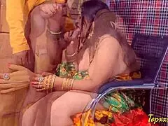 garmai hui sundar malkin ki godam mein tabad tod chudai with her friend in hardcore rough sex.