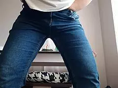 That hot secretary is masturbating right in the office, so steamy