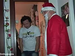 hey, it's always christmas for these pigs getting blowjobs and double penetration 😈🎄