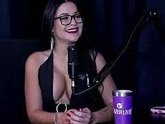 벨리냐 바라초 15명 애널 갱뱅 즐기기